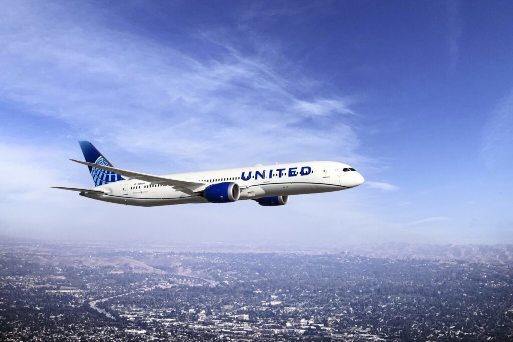 United Airlines regresa menú infantil