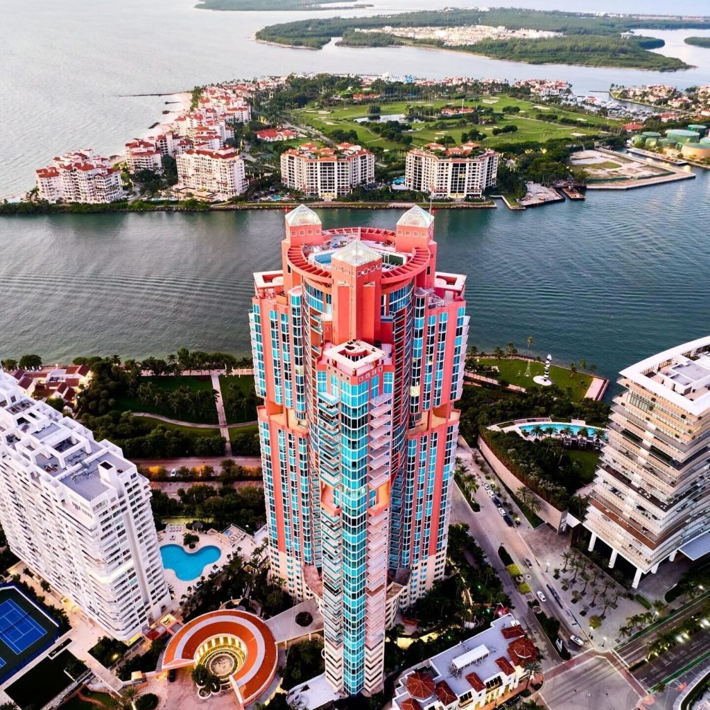 Mexicanos están en el top 5 de los turistas que más visitan Florida.