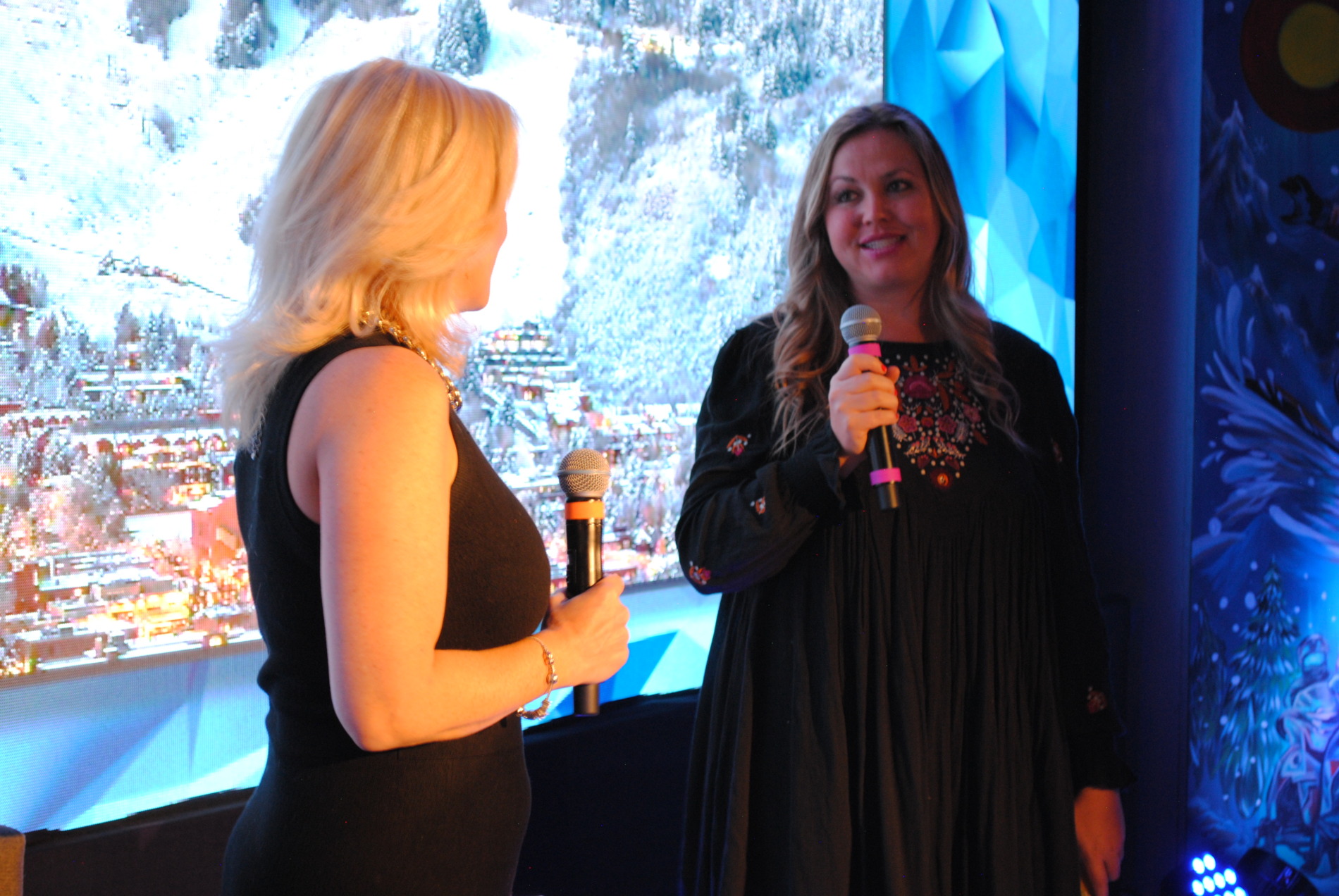 Susana Moscatel y Lolli Johns, PR de Aspen Skiing Company.