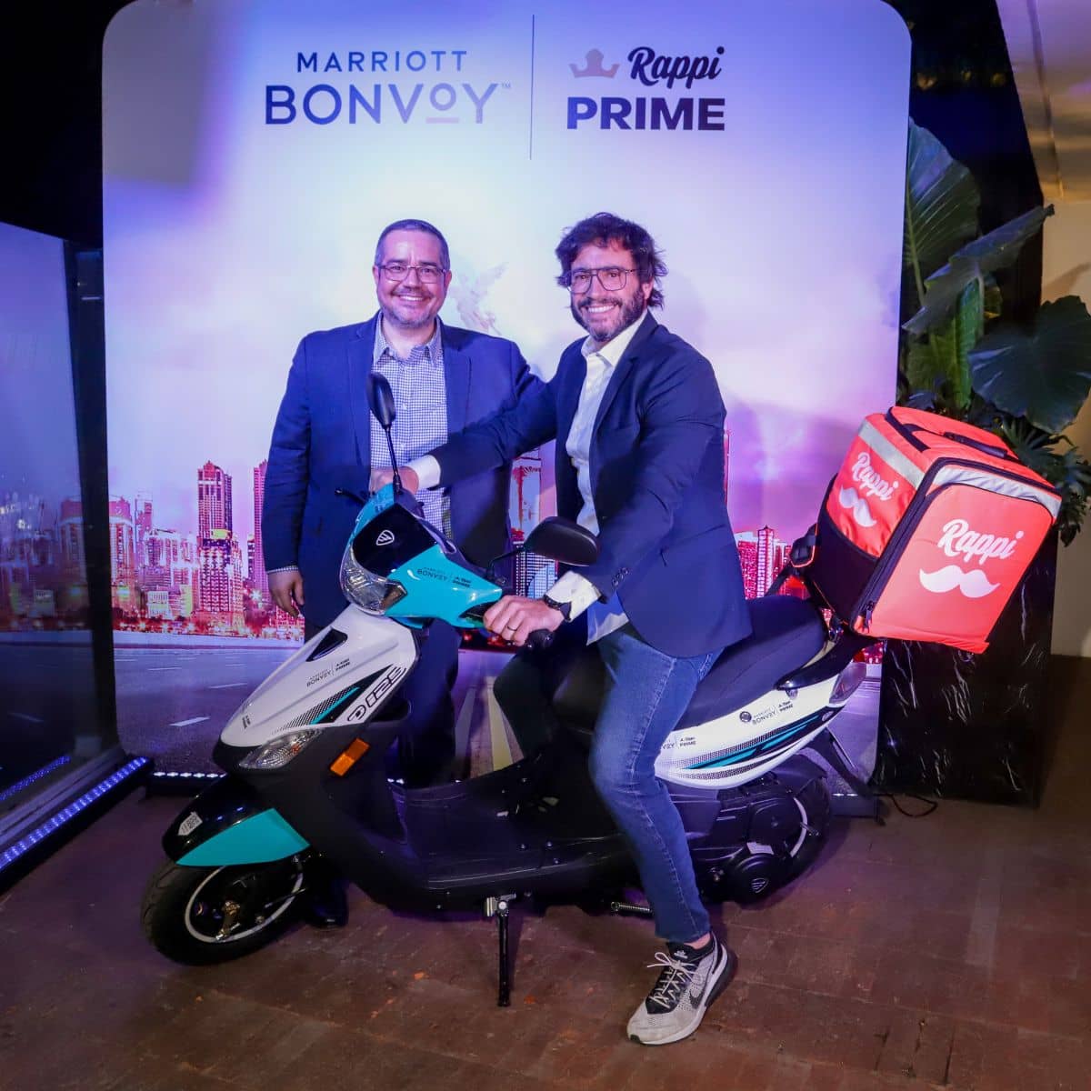 Carlos Olguín, vicepresidente de Fidelización y Alianzas de Marriott International en el Caribe y América Latina y Guido Becher, Head Global de Rappi Travel.